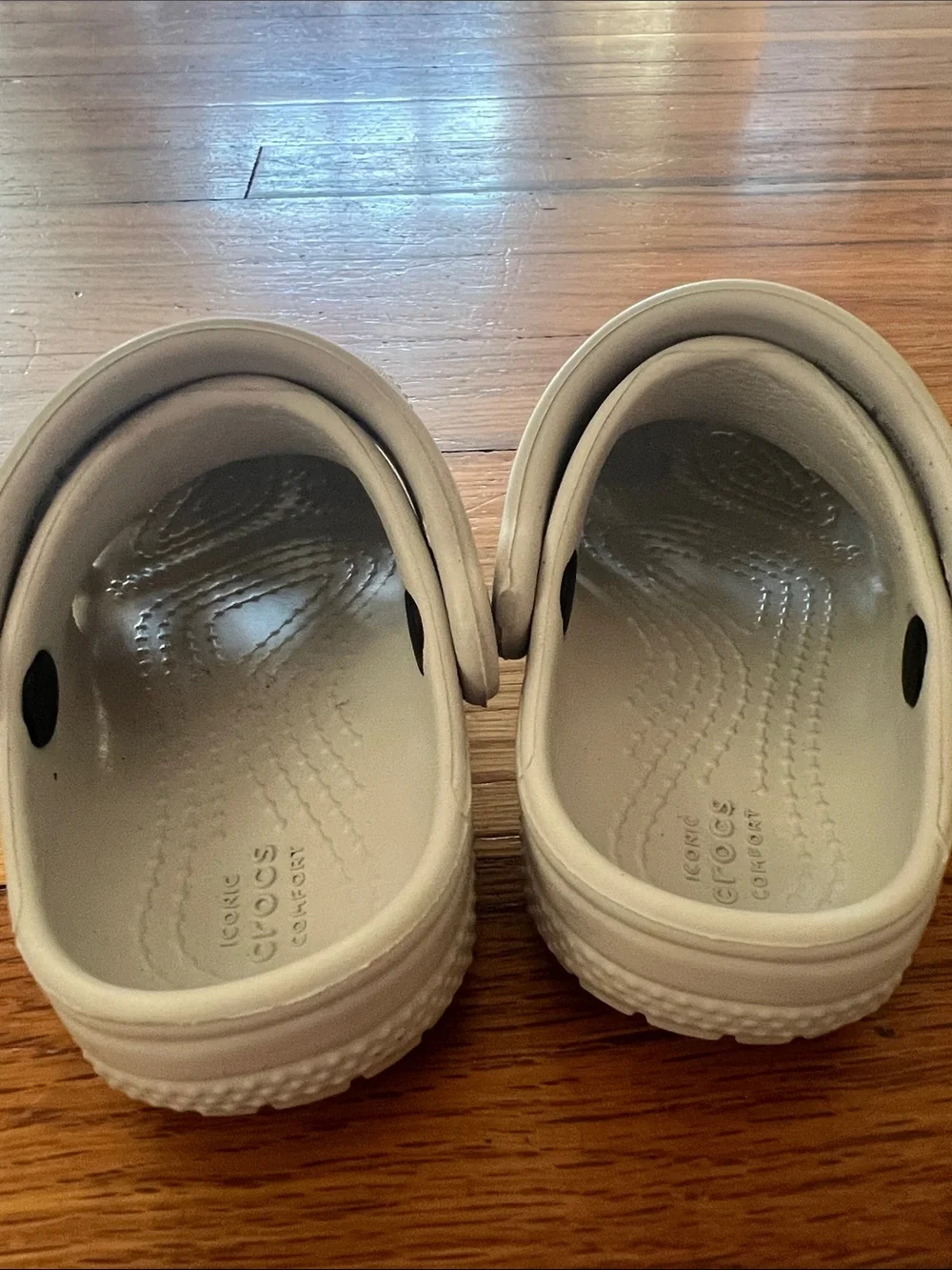 CROCS Kids Classic Clog in Light Beige/Atmosphere Sz 5
